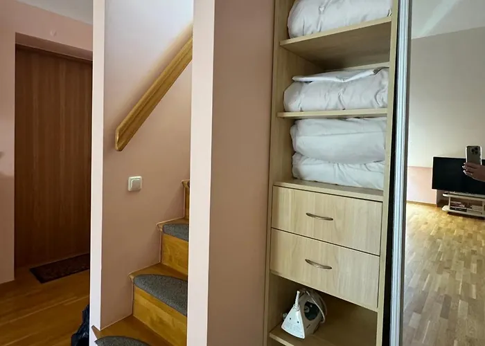 Ramybe Prie Parko Apartman *